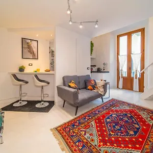 https://tintori-art-loft.it-tuscanyhotel.com