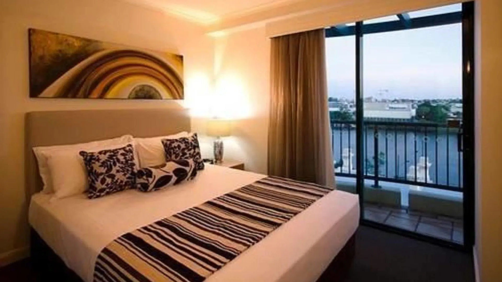 Aparthotel Central Cosmo Apartment Hotel Brisbane